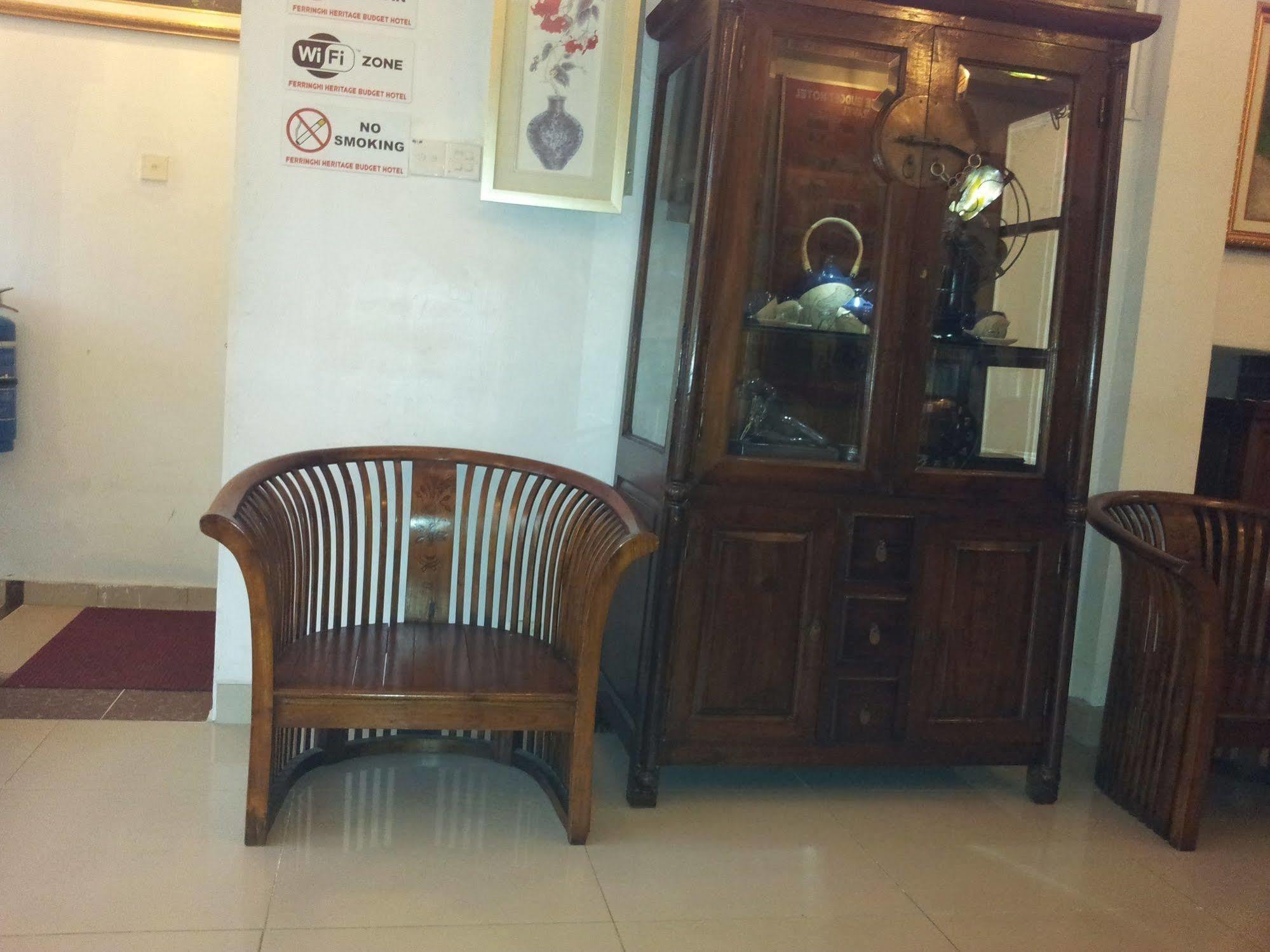 Ferringhi Heritage Budget Hotel Batu Feringgi Exterior foto