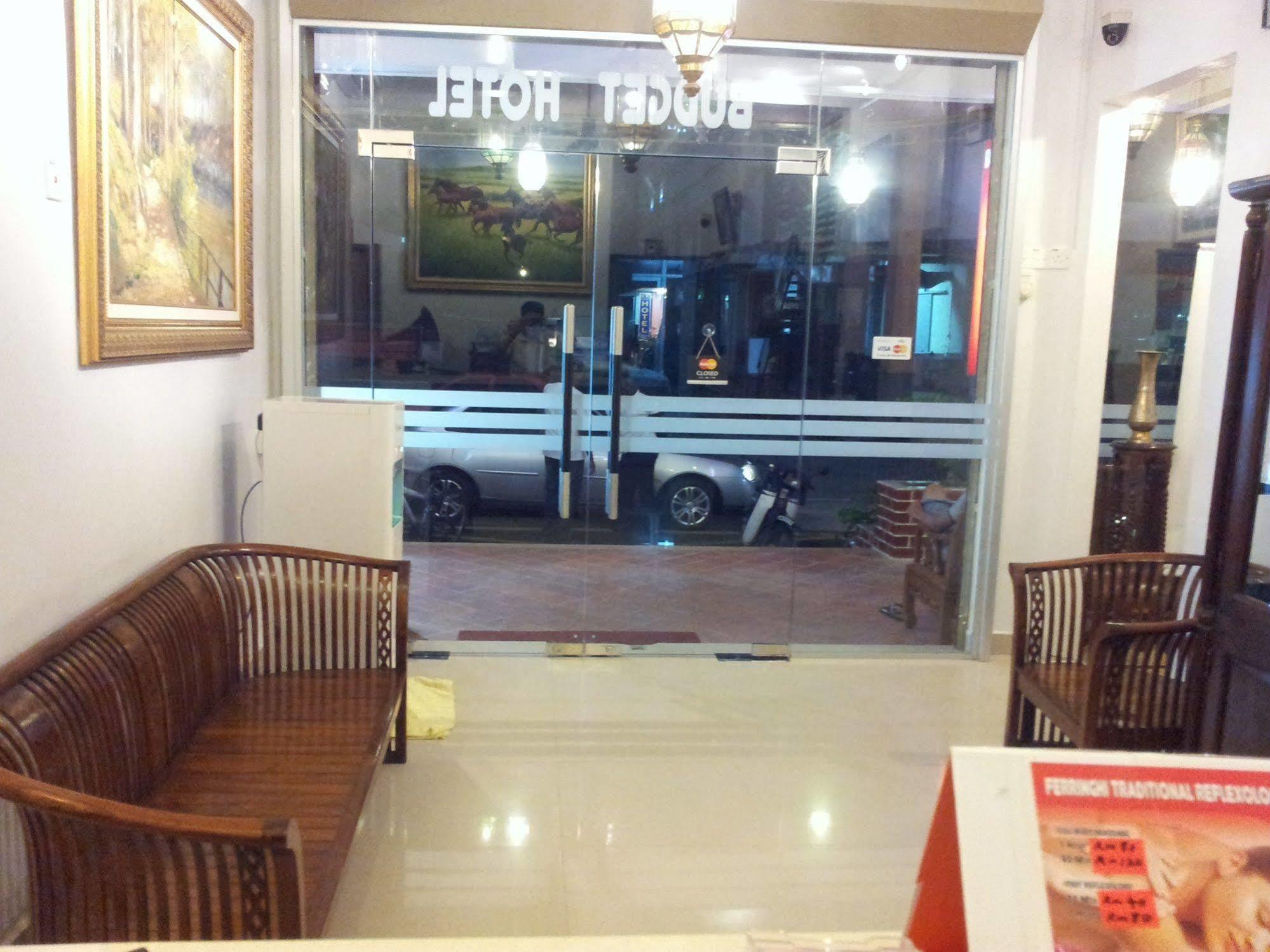 Ferringhi Heritage Budget Hotel Batu Feringgi Exterior foto