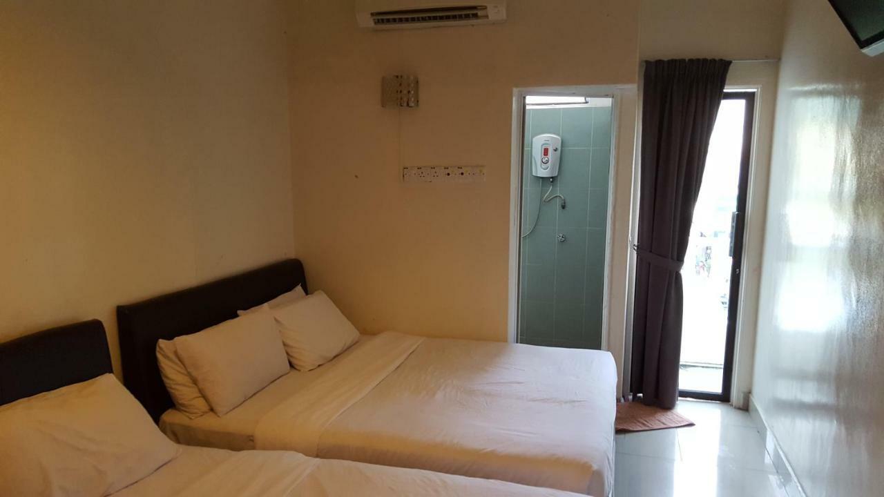 Ferringhi Heritage Budget Hotel Batu Feringgi Exterior foto